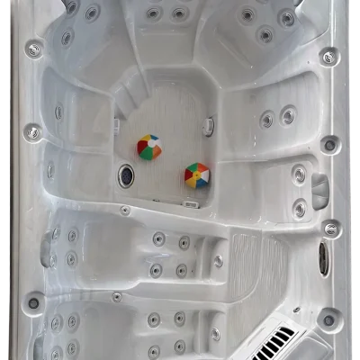 11' Family Island Oasis